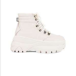 Steve Madden
